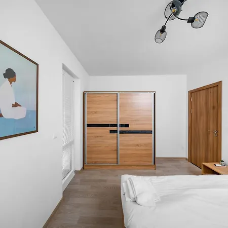 1br Flat Steps From Metro And Tram Stops By Flat Manаger דירה *
