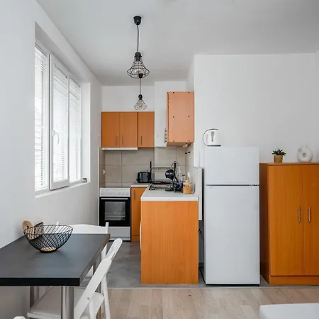 דירה 1br Flat Steps From Metro And Tram Stops By Flat Manаger *
