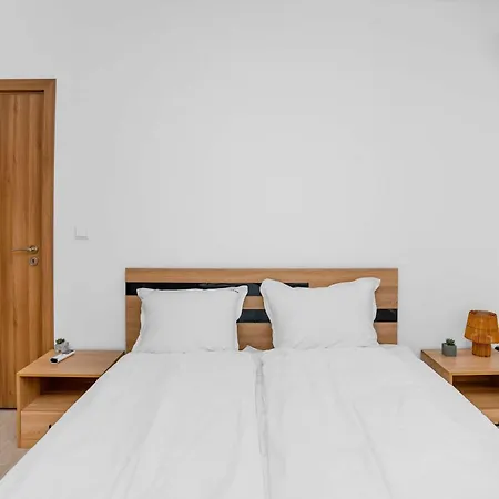 1br Flat Steps From Metro And Tram Stops By Flat Manаger דירה סופיה