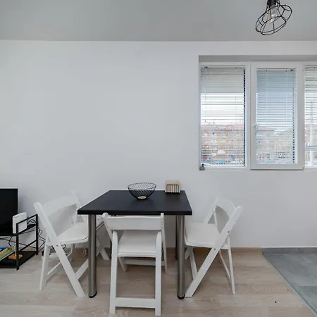 1br Flat Steps From Metro And Tram Stops By Flat Manаger דירה *